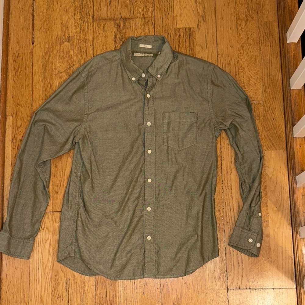 Stylish Olive Button-Down Shirt for Men